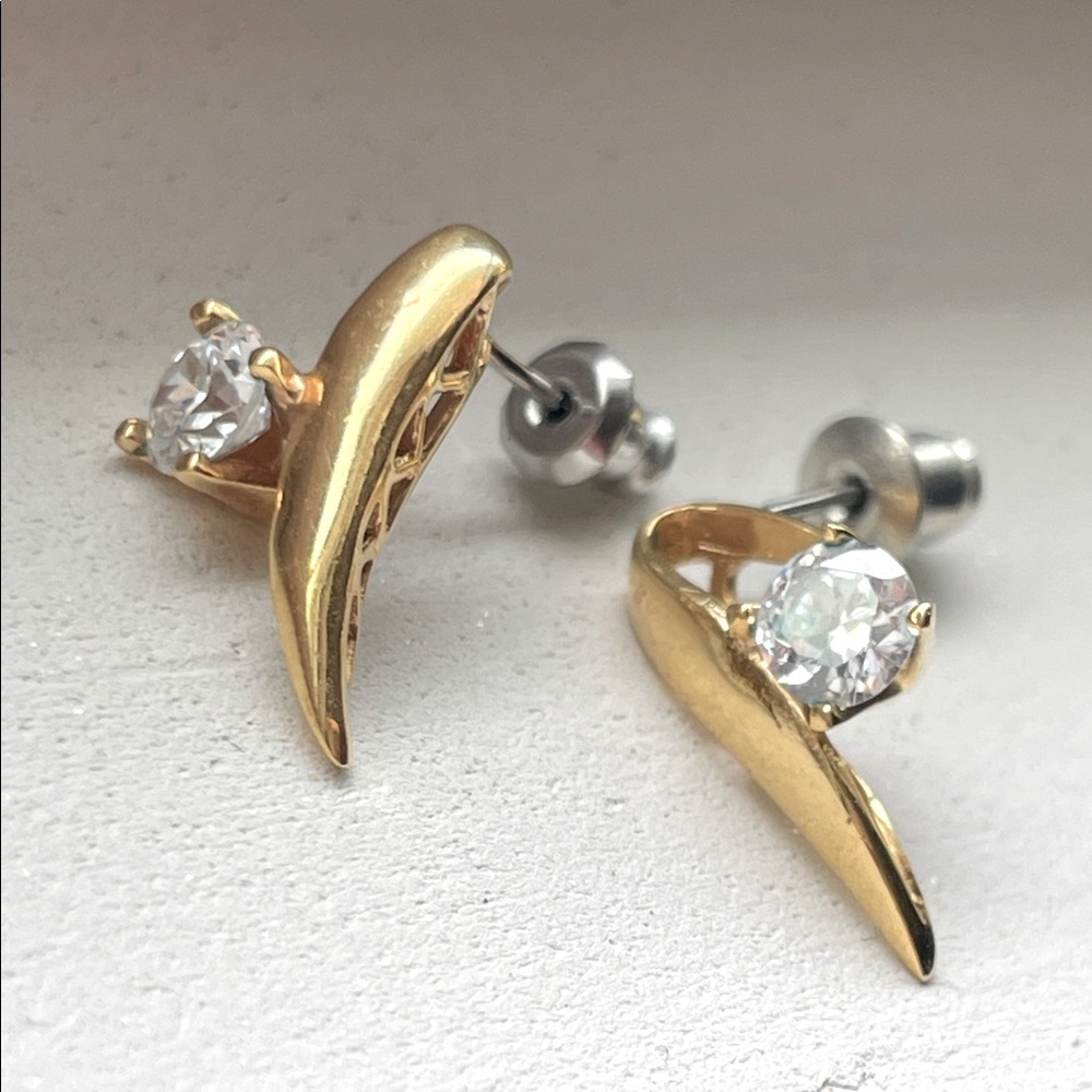 Vintage Elegant Gold Stud Earrings with Crystal Accents